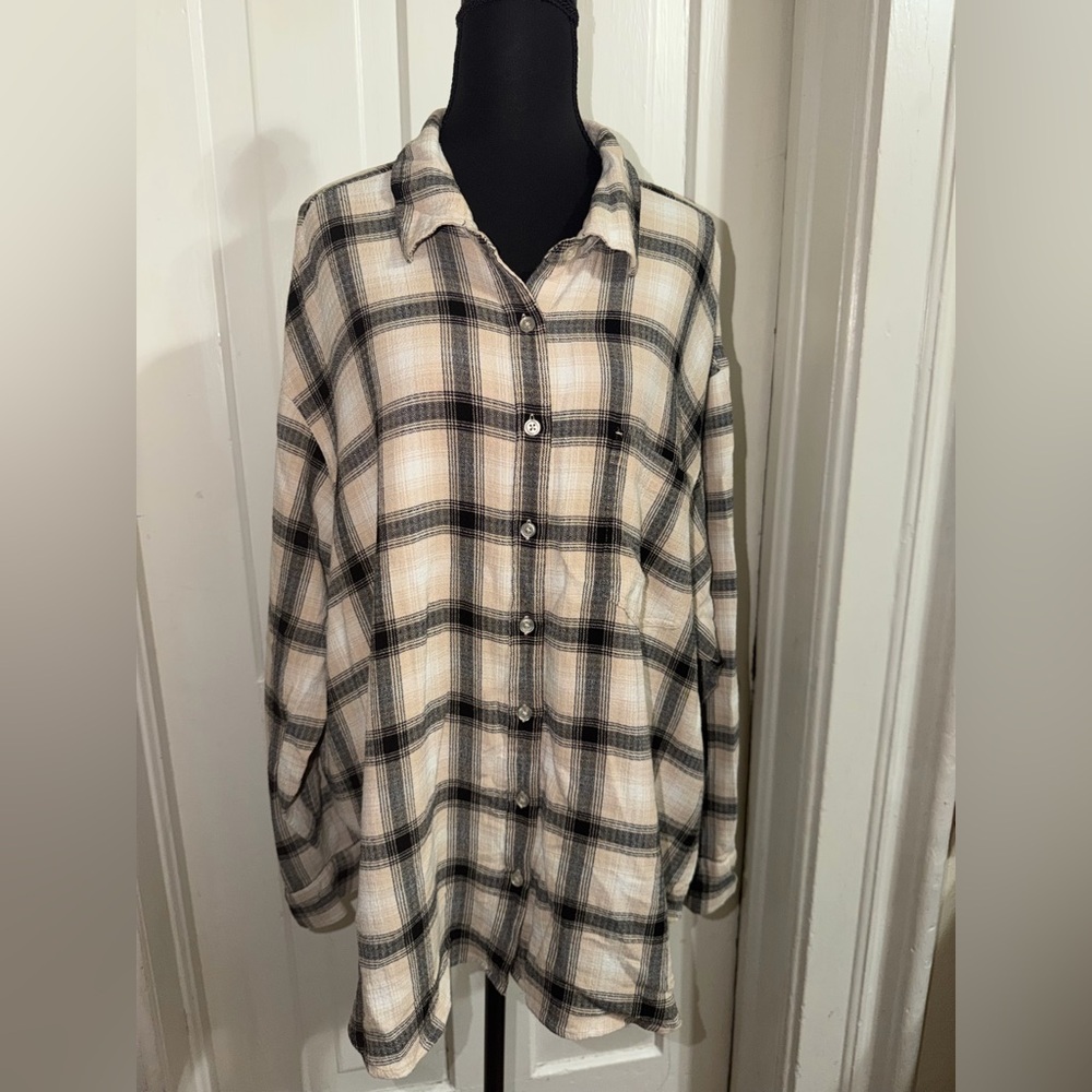 Women's plus size 2X Maurice's Plaid Button-Up Shirt, top winter soft work